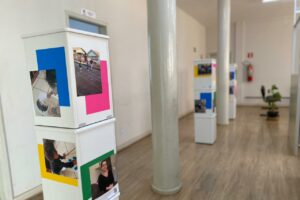 Prefeitura faz exposição de fotos sobre educação especial e ensino remoto