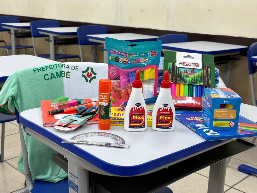 Uniformes e material escolar da rede municipal de ensino serão distribuídos no início de fevereiro