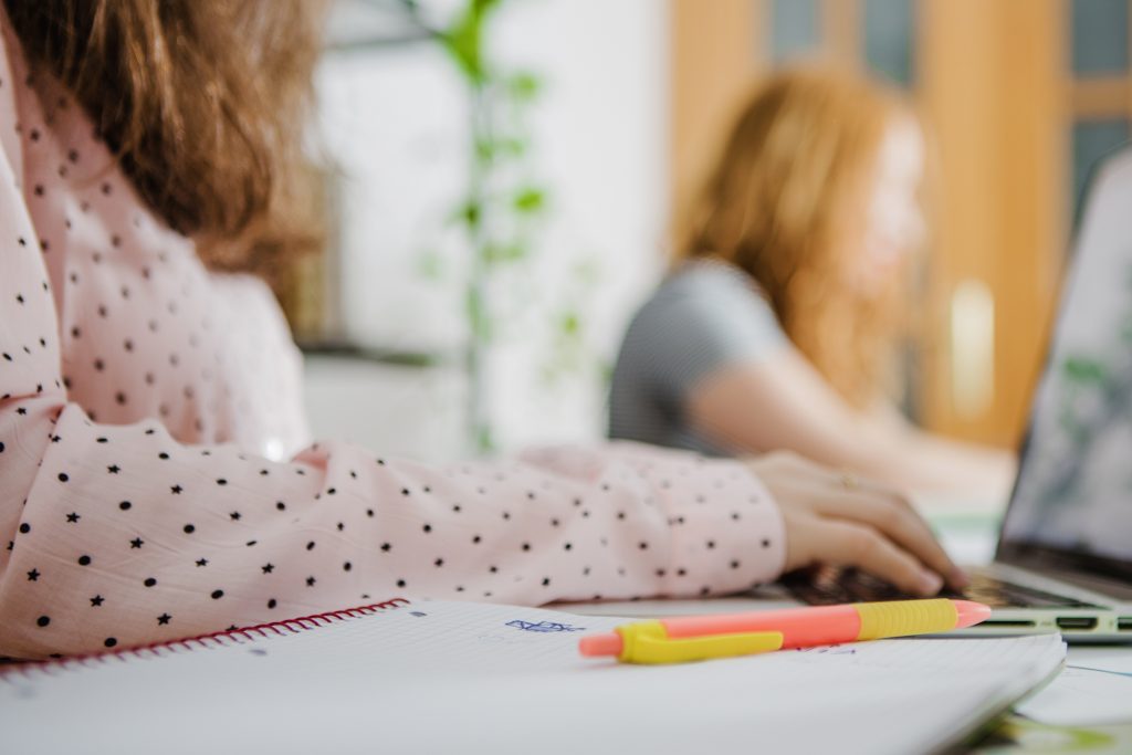 Educação abre consulta pública sobre o novo Currículo de Educação Digital e Midiática