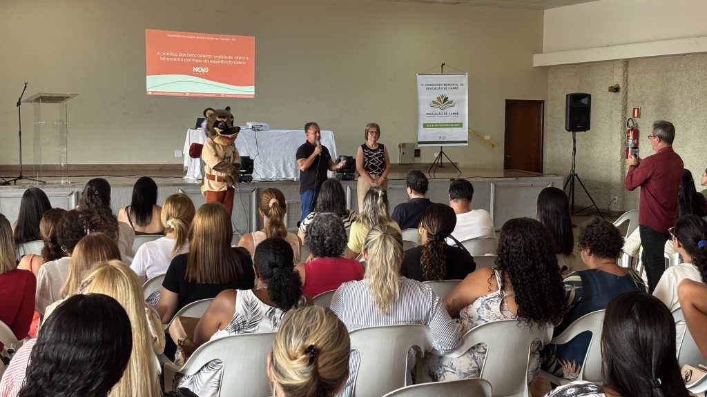 Prefeitura promove formação para servidores da educação antes do início das aulas