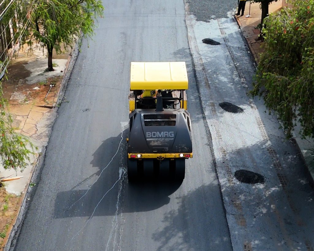 Prefeitura inicia o recape asfáltico de 13 vias do Centro
