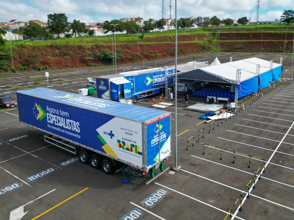 Carreta de oftalmologia do Ministério da Saúde vai atender cambeenses gratuitamente