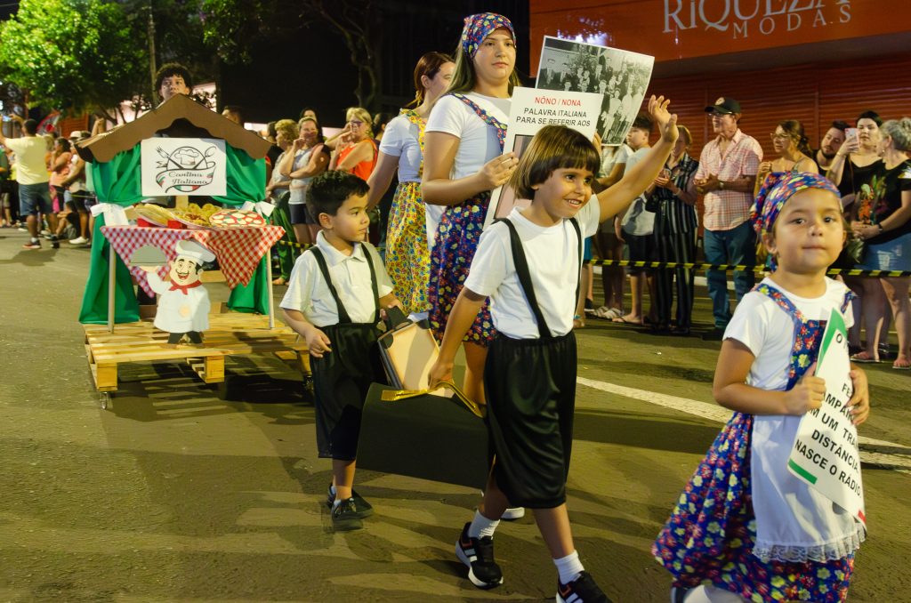 Desfile de aniversário abre comemorações dos 79 anos de Cambé nesta sexta-feira (2)
